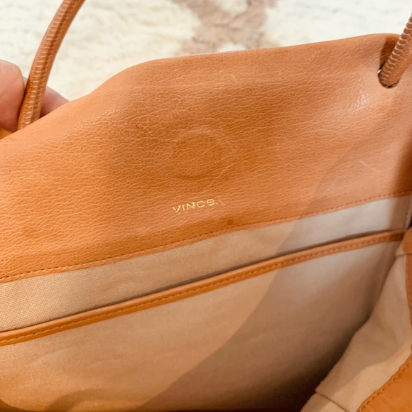 VINCE. Canyon tote with pouch in camel - Picture 5 of 8